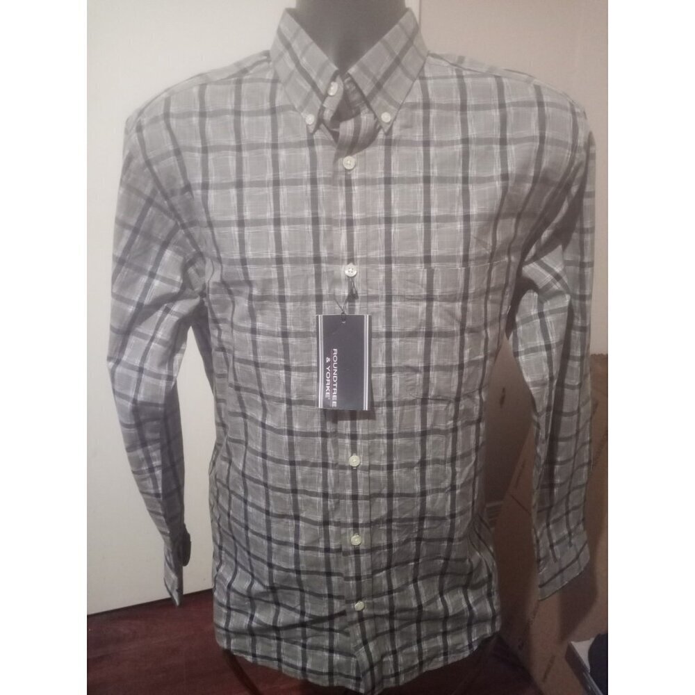 New Roundtree & Yorke Men's Shirt Size M Button Up long Sleeve Cotton NWT